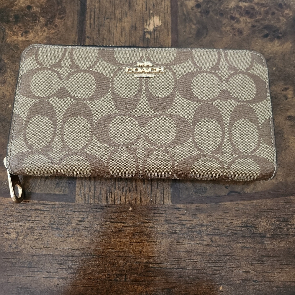 Coach Long Zip Around Wallet Signature Canvas
